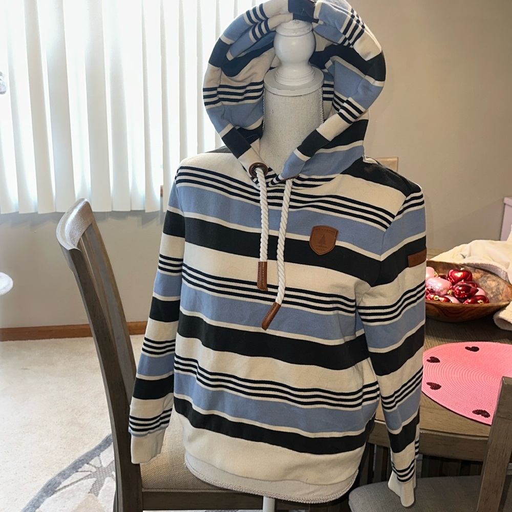 Wanakome striped crop hoodie size medium!